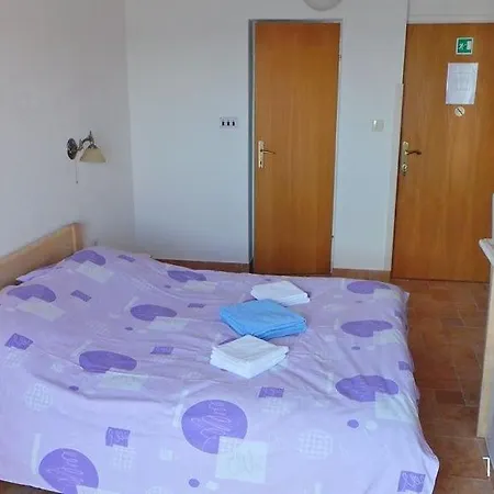 Pensionat In With Sea View, Balcony, Air Conditioning, W-lan 81-3